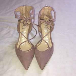 Sam & Libby pink laced heels.